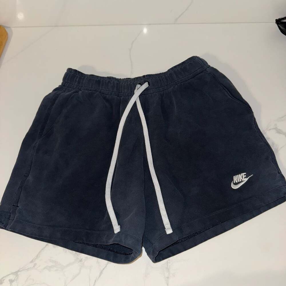 Nike Vintage Wash French Terry Relaxed Fit Shorts with Drawstring Size Small